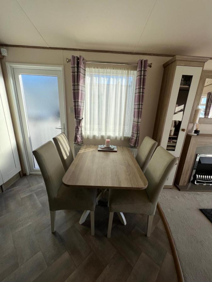 Anchors Rest - Family Caravan - Haven Lytchett Minster ภายนอก รูปภาพ