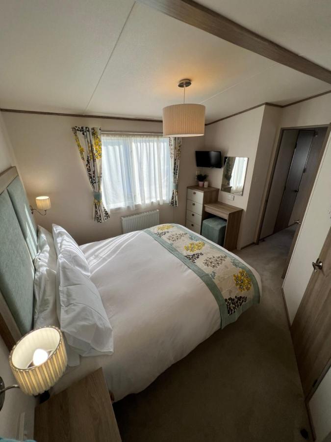 Anchors Rest - Family Caravan - Haven Lytchett Minster ภายนอก รูปภาพ