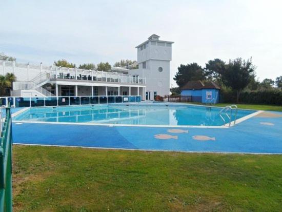 Anchors Rest - Family Caravan - Haven Lytchett Minster ภายนอก รูปภาพ