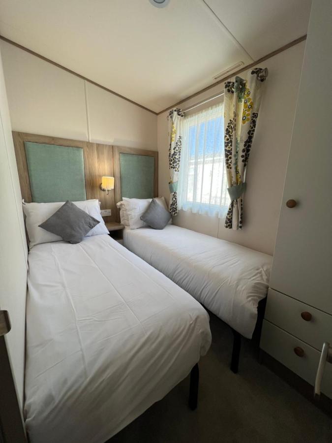 Anchors Rest - Family Caravan - Haven Lytchett Minster ภายนอก รูปภาพ